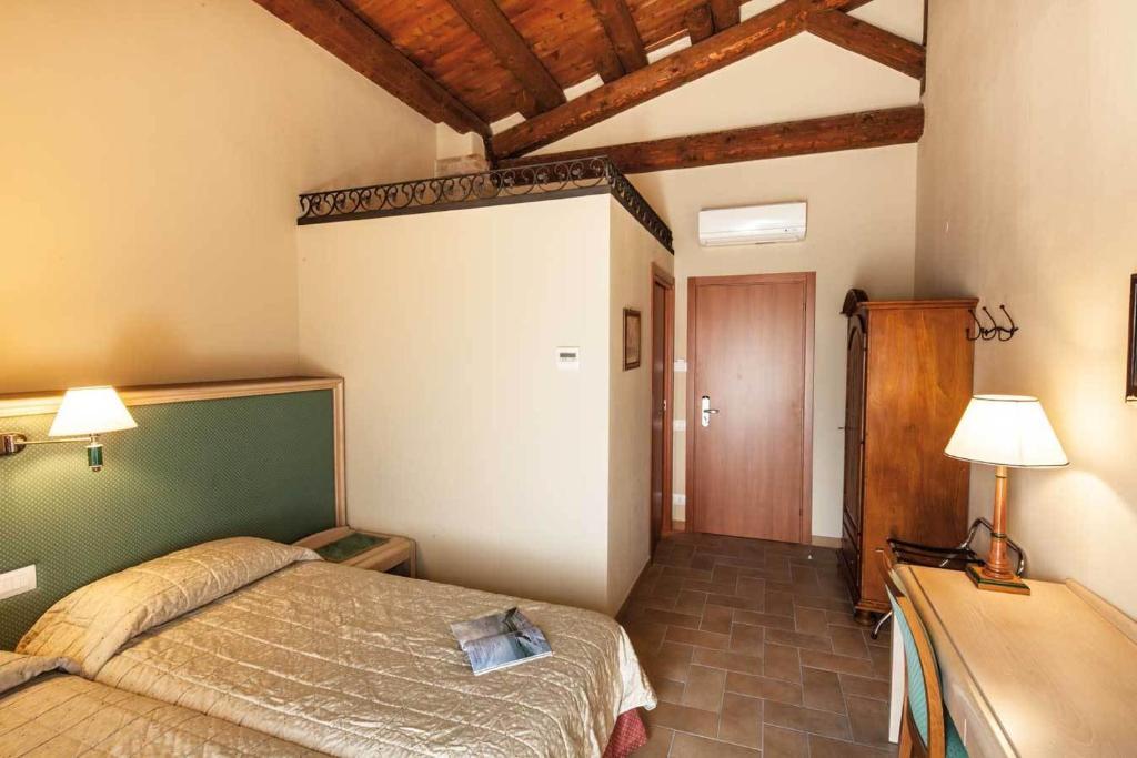 Hotel Residence Diamantina Ferrara Quarto foto